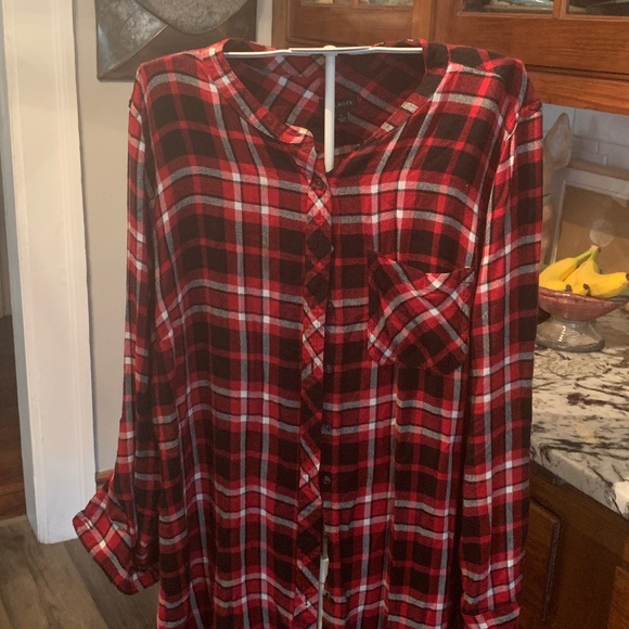 Talbots super soft viscose button down tunic.‎ Worn maybe 1x - Picture 1 of 5